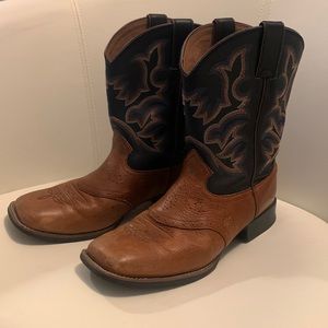 Justin Boots Ariat Size 5D FITS WOMENS 8/MEN 6